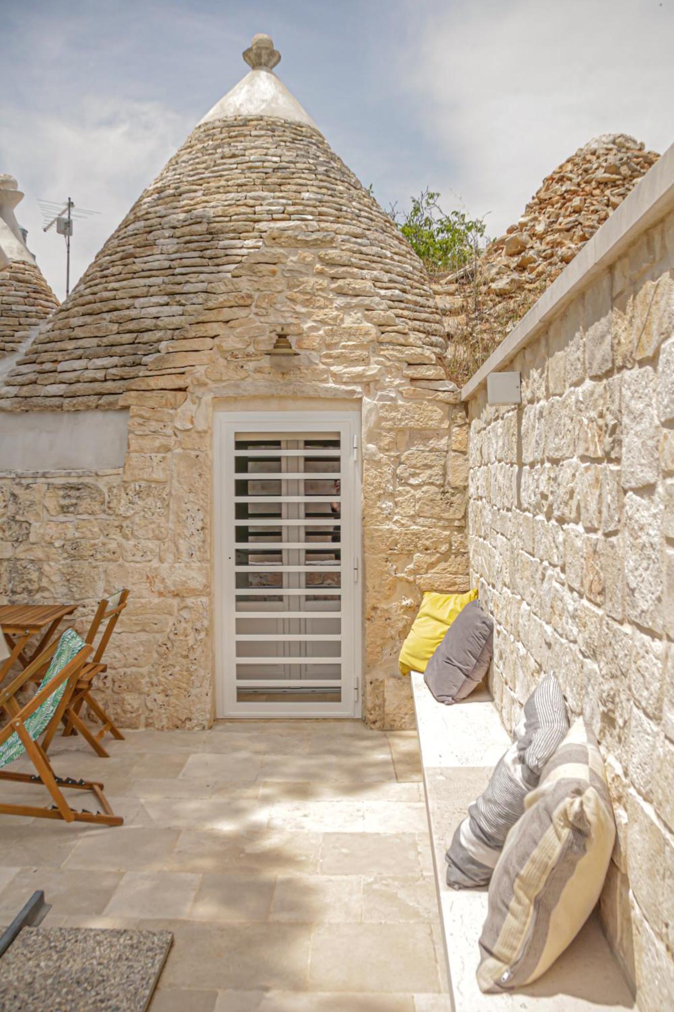 Trullo Giuditta Martina Franca Luaran gambar