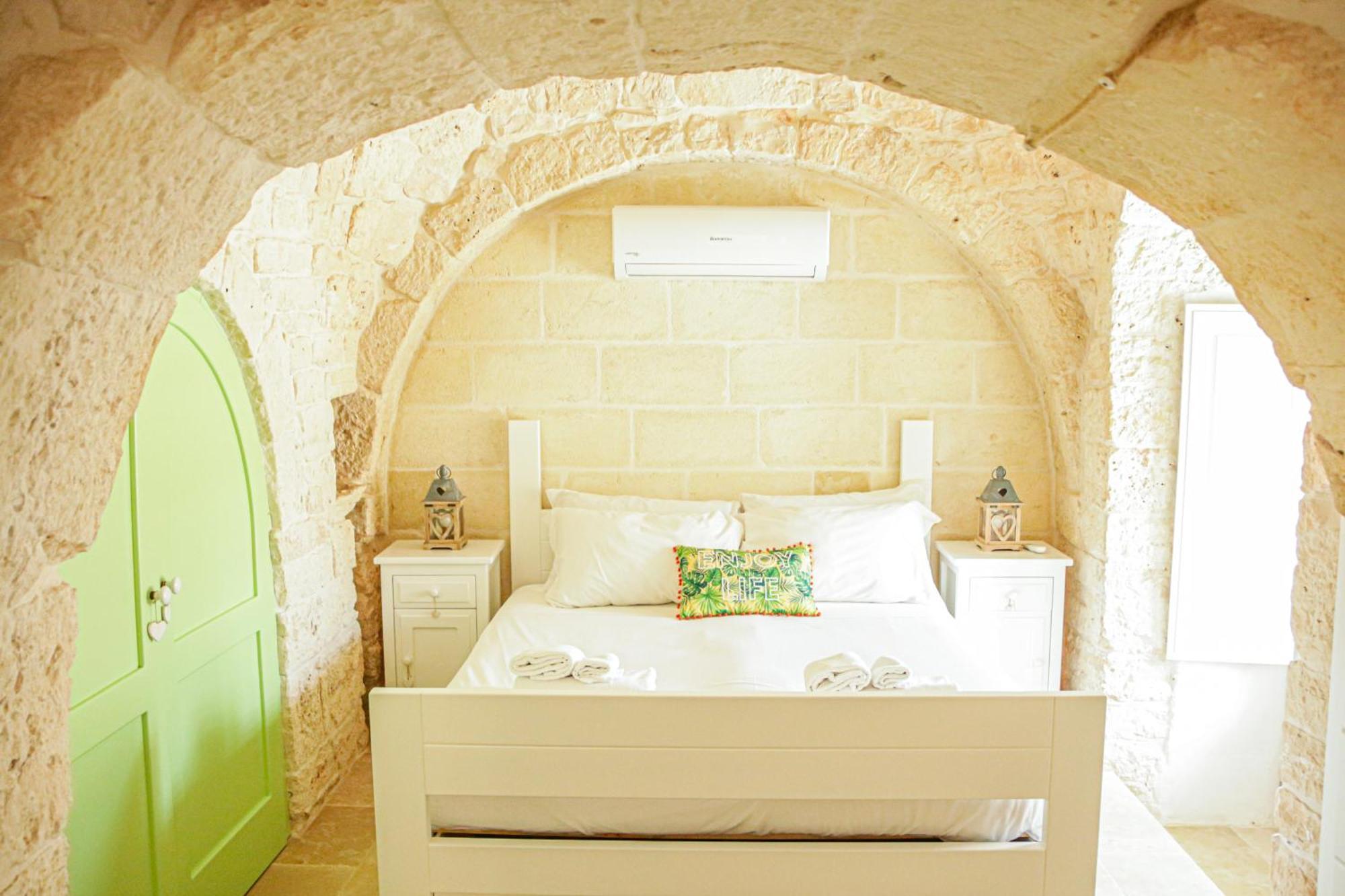 Trullo Giuditta Martina Franca Luaran gambar